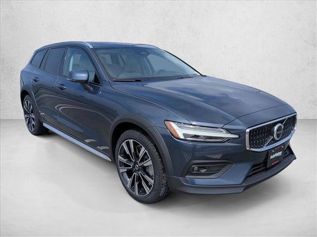 New 2026 Volvo V60 B5 Cross Country Ultra w/ Climate Package AWD/4WD image 6