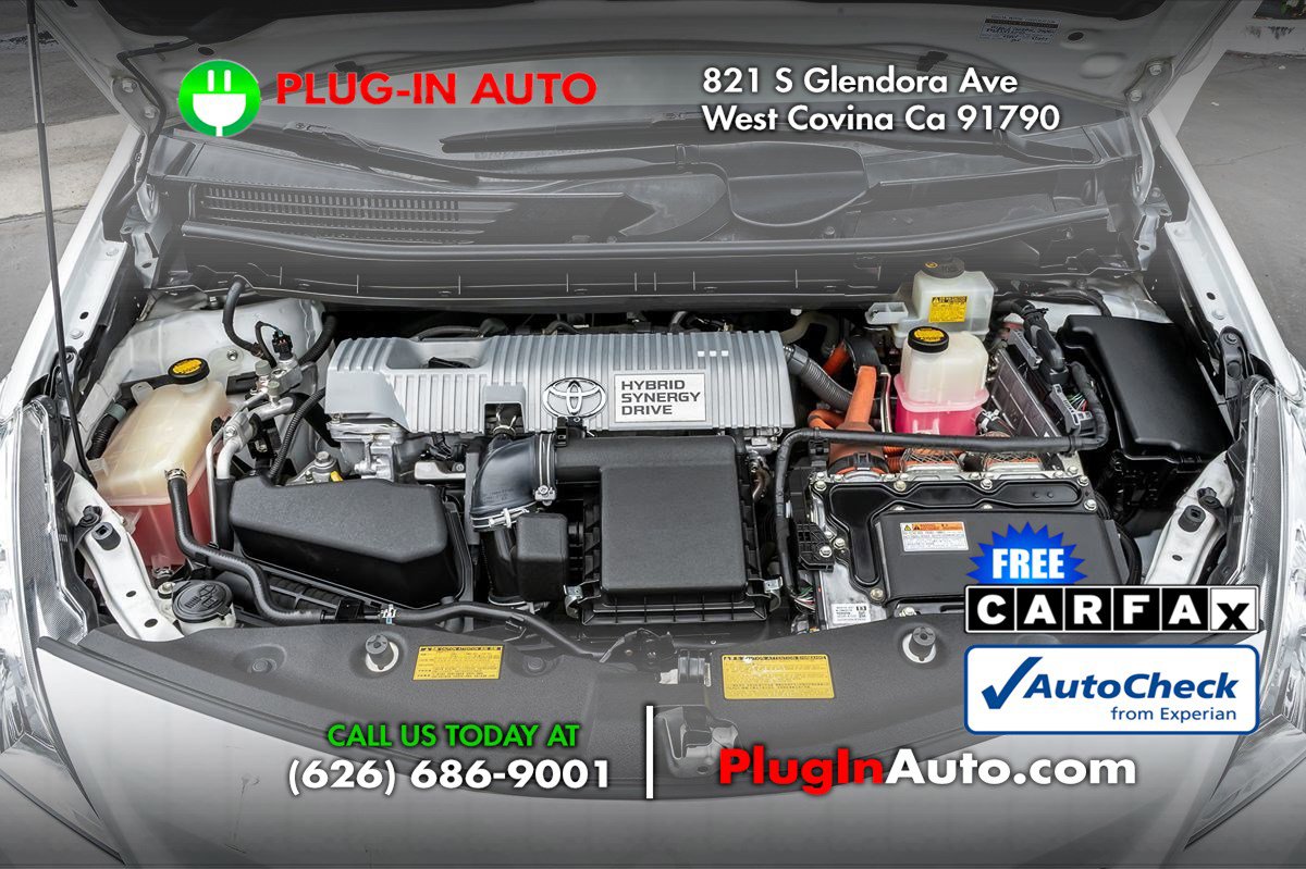 Used 2013 Toyota Prius V Two FWD image 12