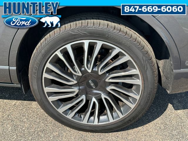 Used 2022 Lincoln Corsair Reserve w/ Equipment Group 201A image 8