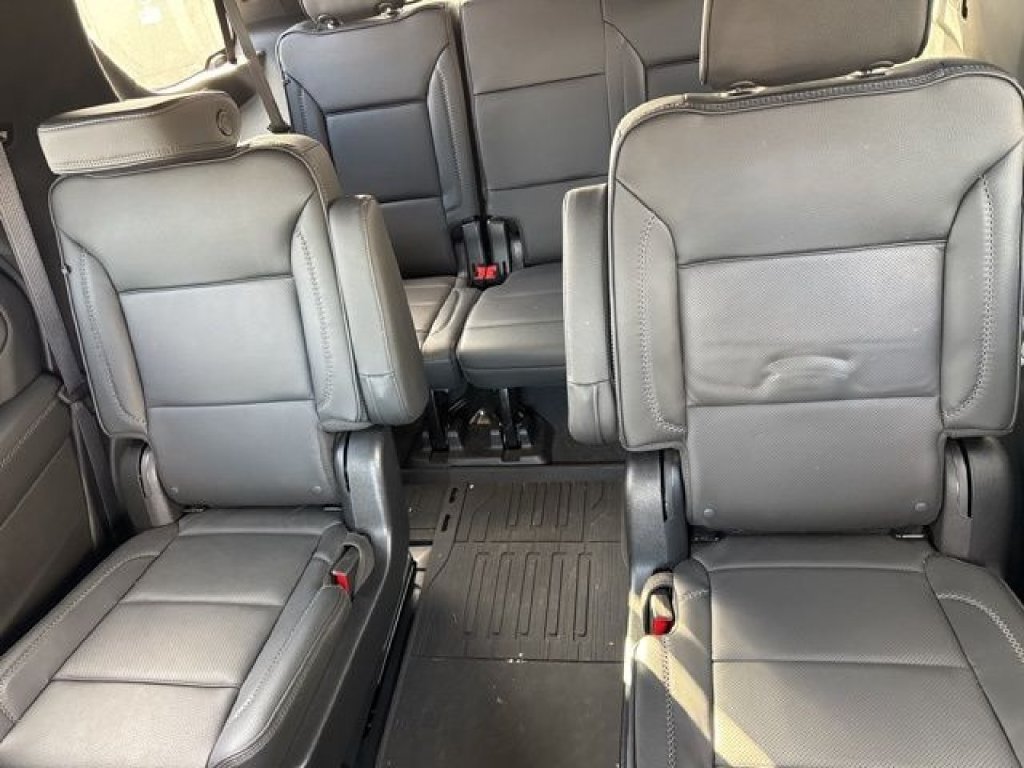 Used 2023 GMC Yukon Denali w/ LPO, Floor Liner Package AWD/4WD image 15