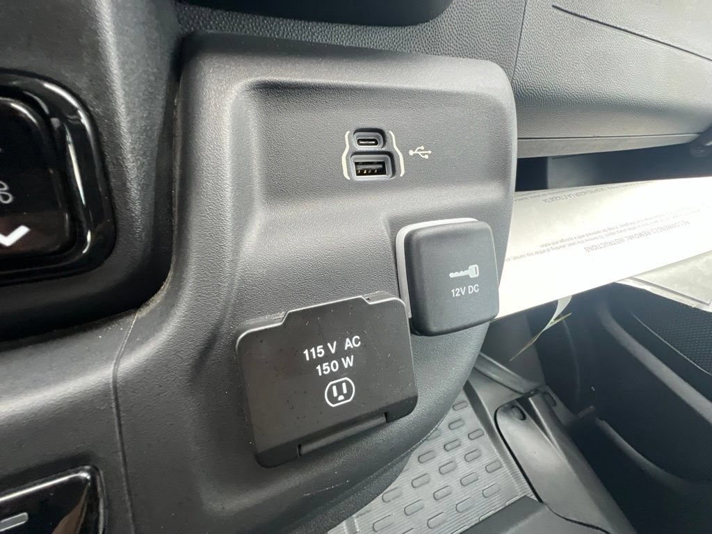 Used 2025 RAM ProMaster 3500 FWD image 31