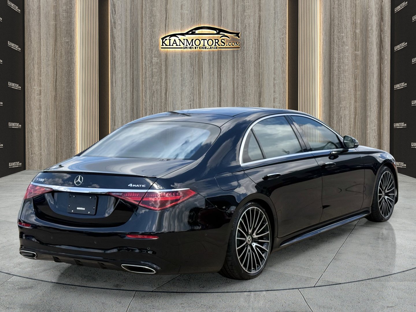 Used 2022 Mercedes-Benz S 580 4MATIC Sedan w/ AMG Line Package image 8