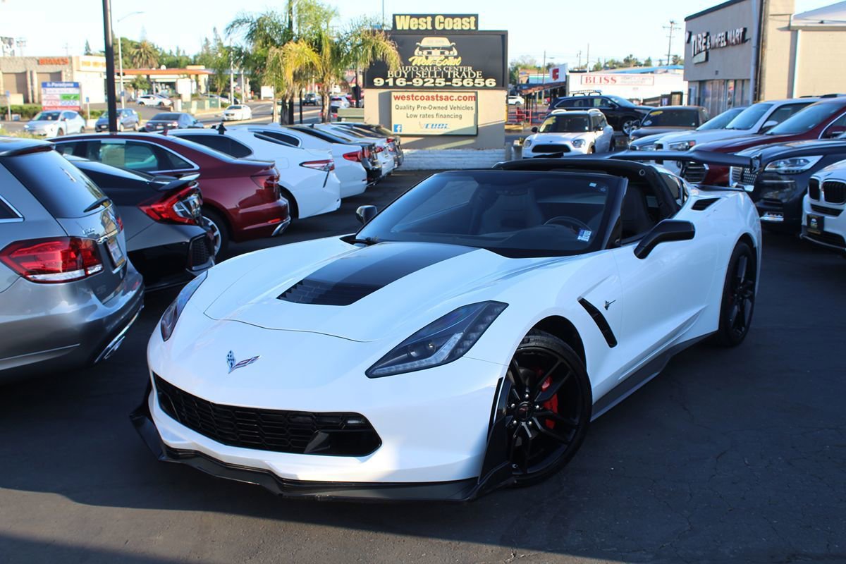 Used 2018 Chevrolet Corvette Stingray Coupe w/ 1LT RWD image 46
