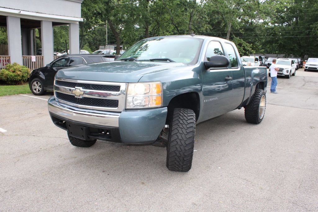 Used 2008 Chevrolet Silverado 1500 W/T w/ LS Package RWD image 9
