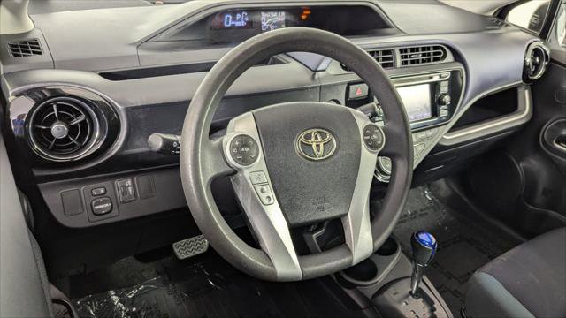 Used 2016 Toyota Prius C Two image 22