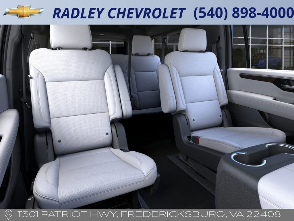 New 2025 Chevrolet Suburban Premier image 17