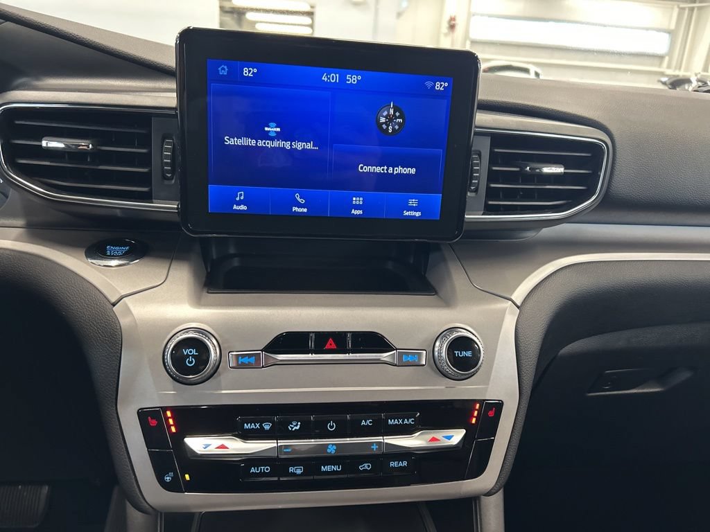 Used 2023 Ford Explorer XLT w/ Equipment Group 202A AWD/4WD image 11