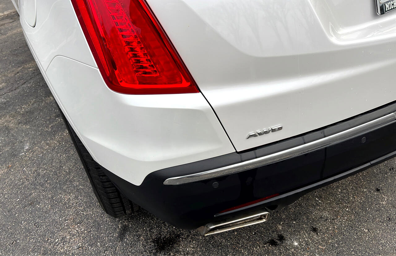 Used 2017 Cadillac XT5 Luxury w/ Driver Awareness Package image 7