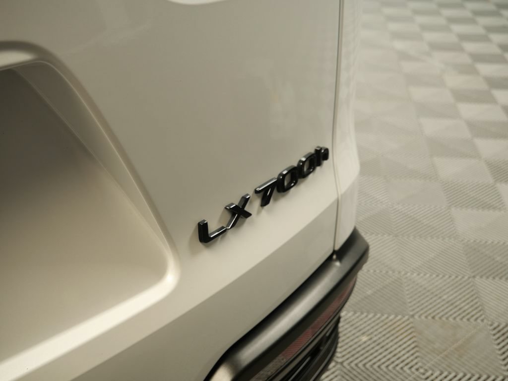 Certified 2025 Lexus LX 700h Overtrail AWD/4WD image 9