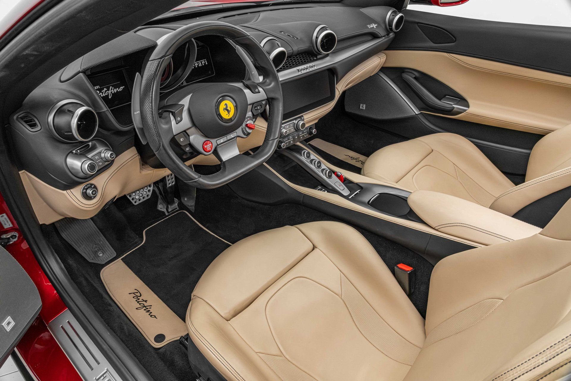 Certified 2020 Ferrari Portofino RWD image 37
