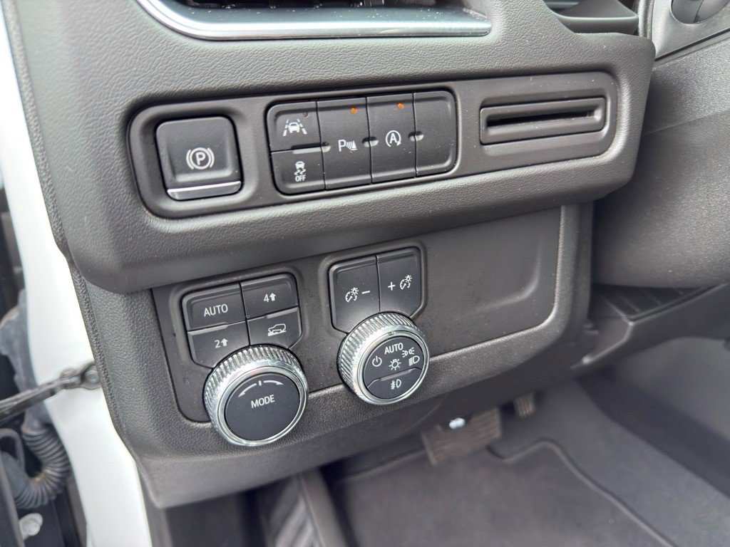 Certified 2024 GMC Yukon SLT image 11