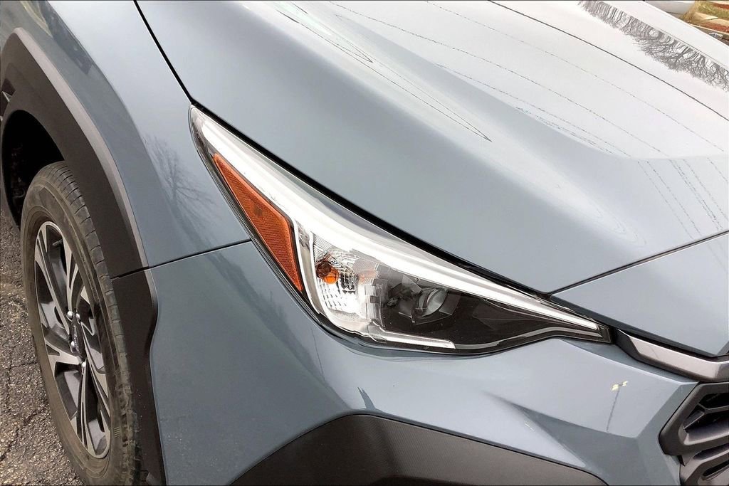 Used 2024 Subaru Crosstrek 2.0i Premium AWD/4WD image 32