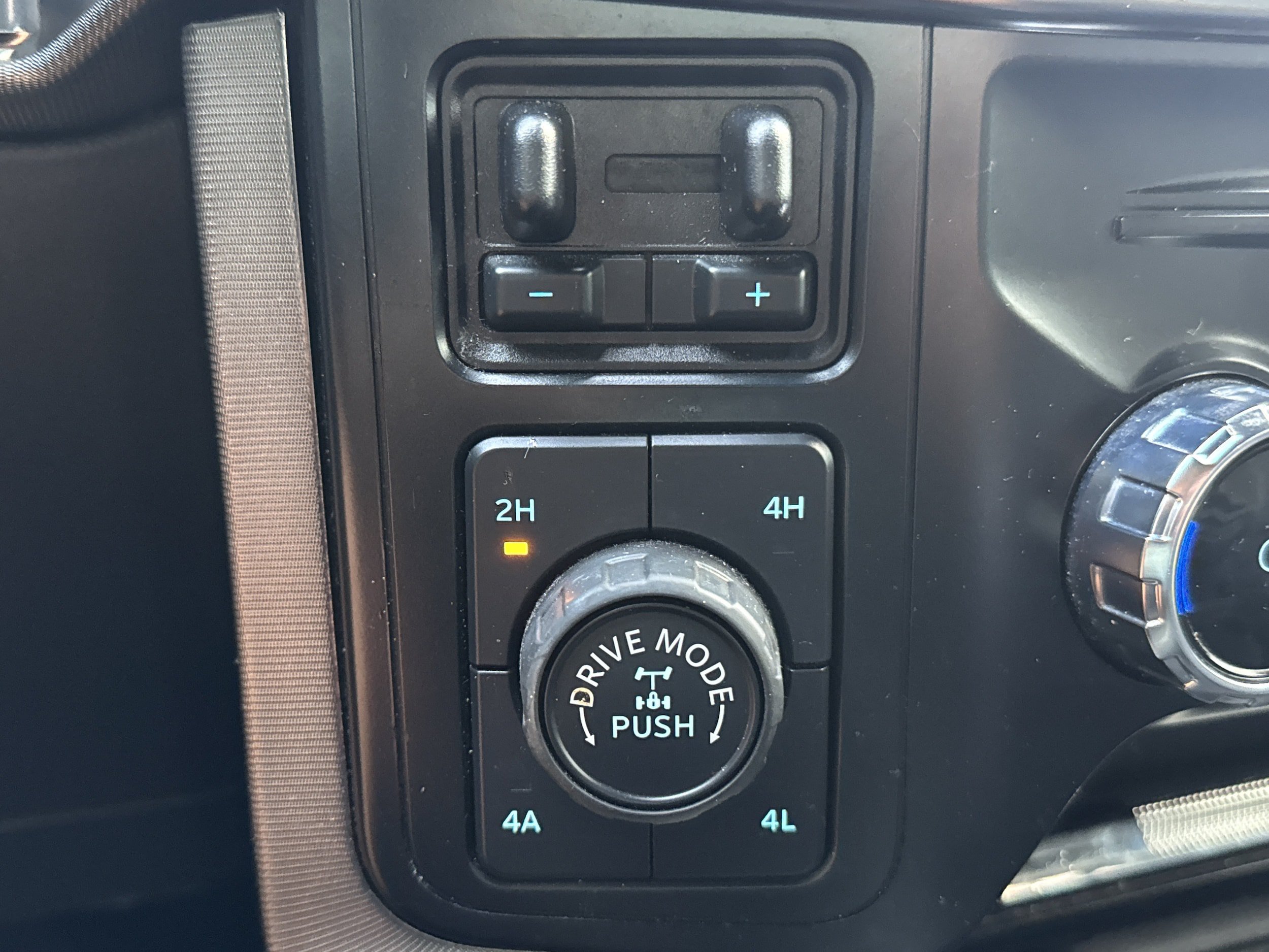 Used 2023 Ford F150 Platinum w/ Equipment Group 701A High AWD/4WD image 35