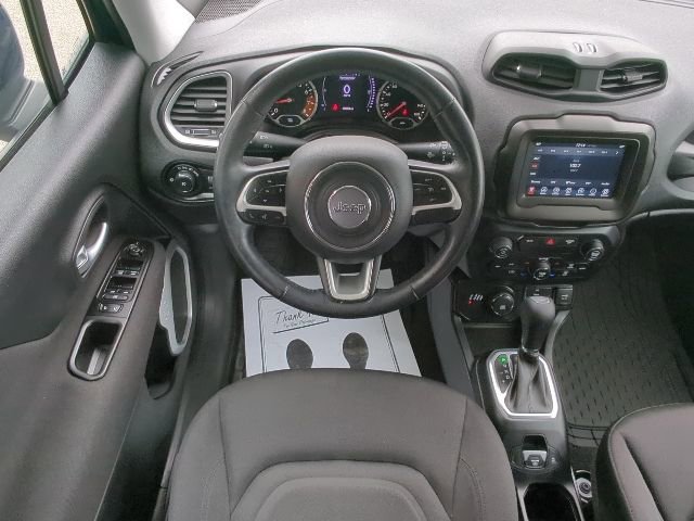 Used 2019 Jeep Renegade Latitude w/ Cold Weather Group image 12