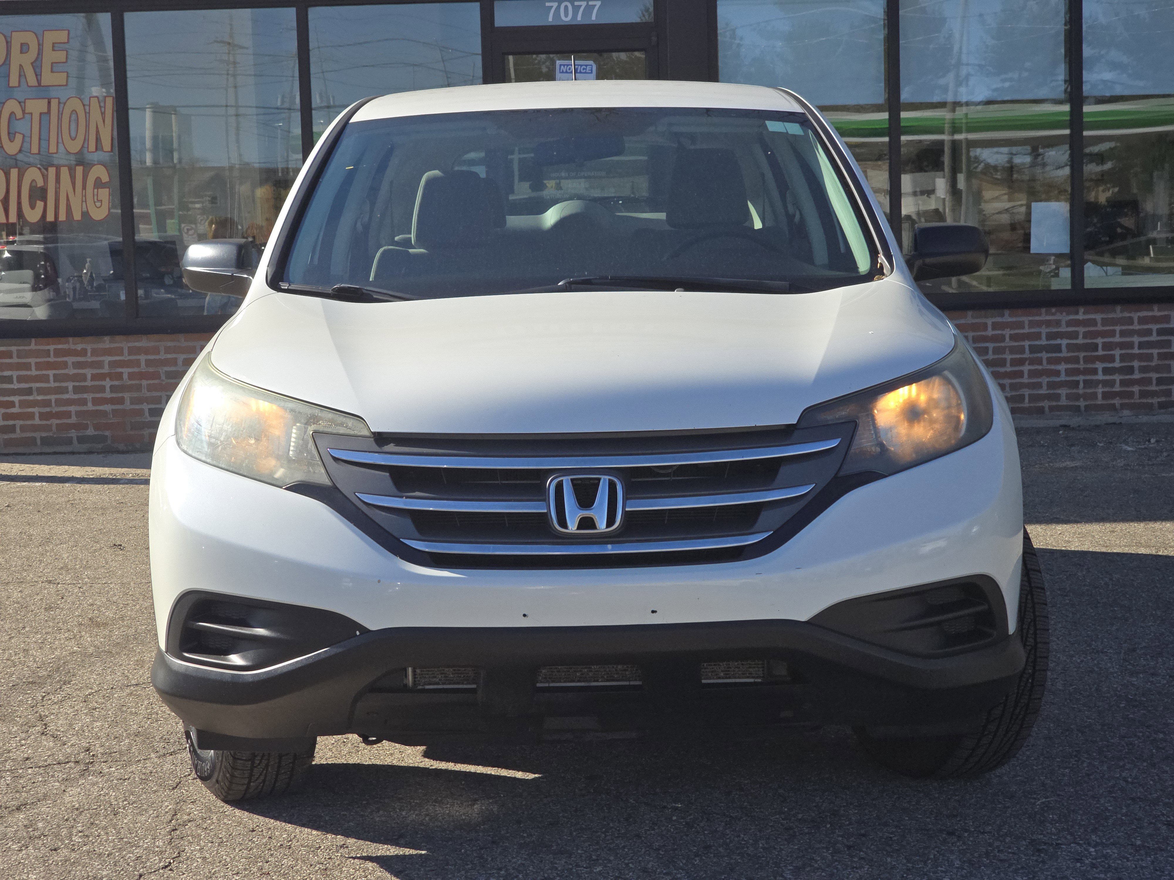 Used 2014 Honda CR-V LX image 2