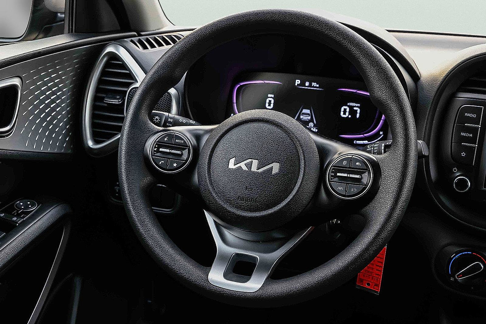 Certified 2023 Kia Soul LX w/ LX Technology Package image 10