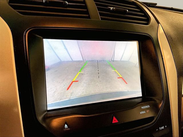 Used 2015 Ford Explorer XLT w/ Equipment Group 202B AWD/4WD image 21