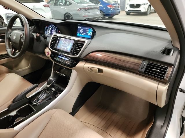 Used 2016 Honda Accord EX-L image 32