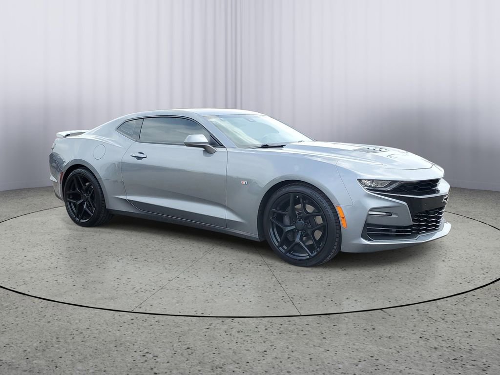 Used 2019 Chevrolet Camaro SS RWD image 2