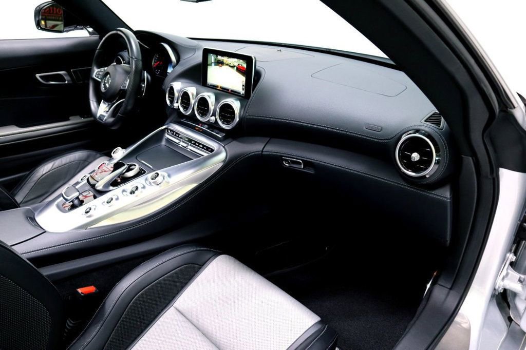 Used 2019 Mercedes-Benz AMG GT image 33