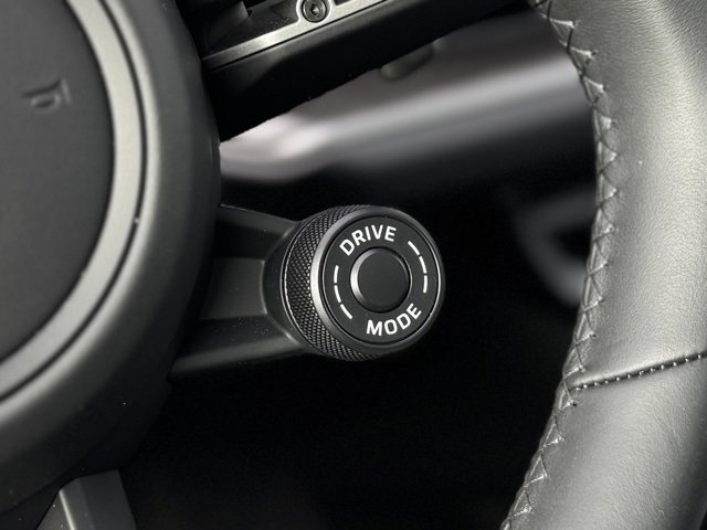 Used 2025 Porsche Cayenne Turbo image 26