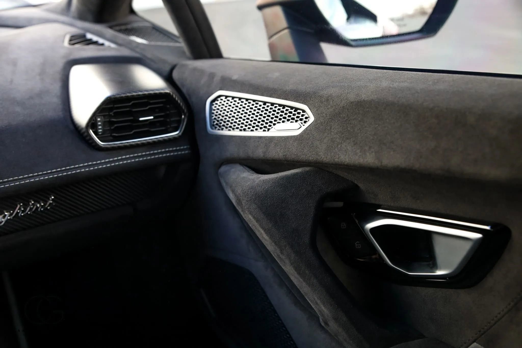 Used 2024 Lamborghini Huracan Sterrato AWD/4WD image 70