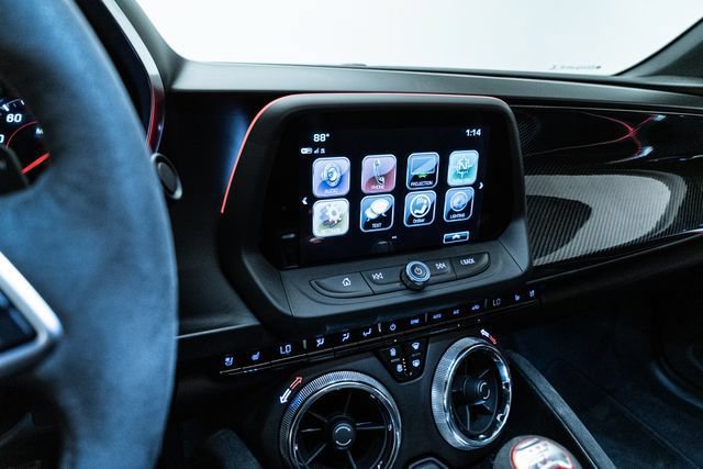 Used 2018 Chevrolet Camaro ZL1 RWD image 6