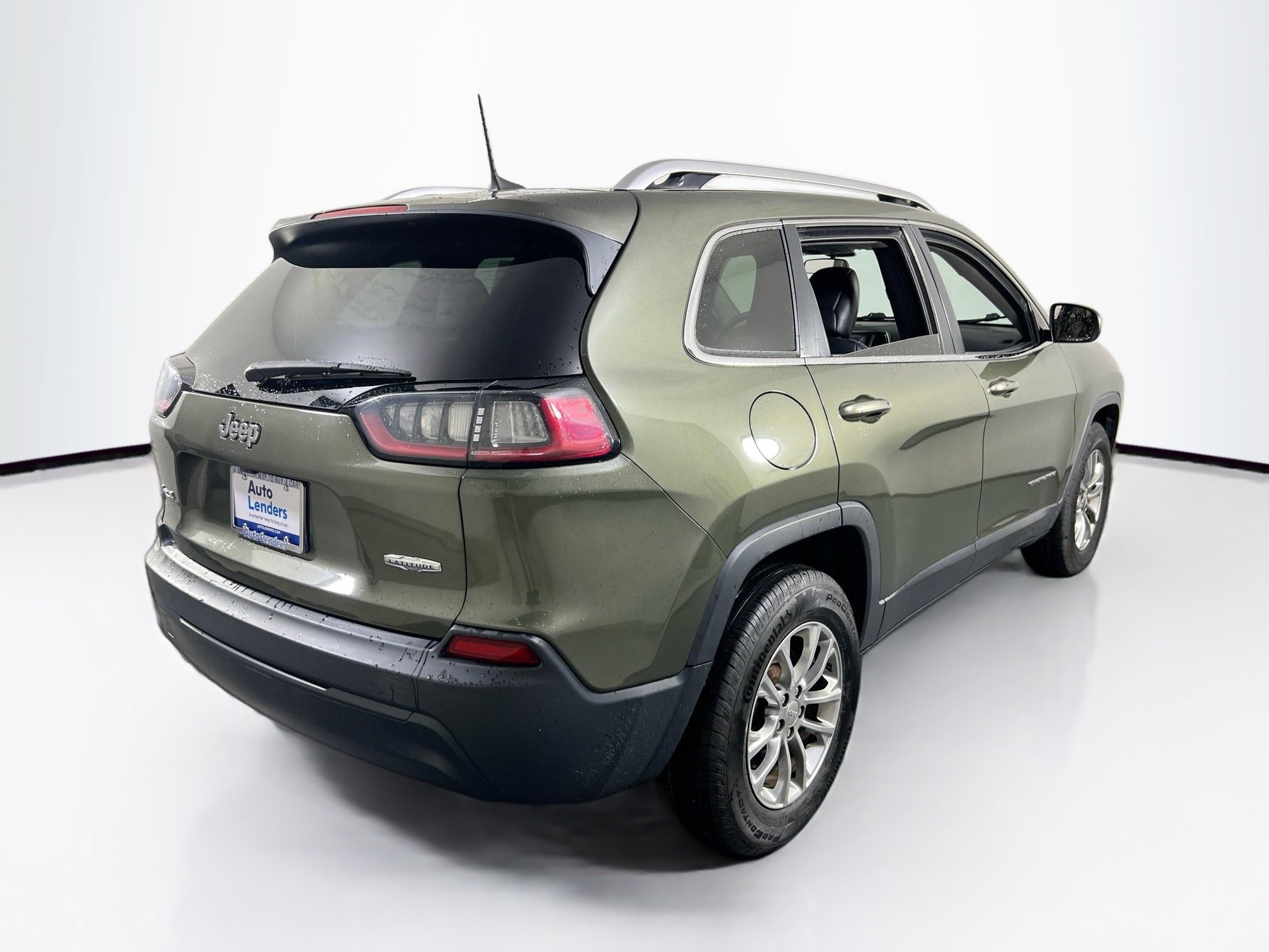 Used 2019 Jeep Cherokee Latitude Plus w/ Cold Weather Group image 5