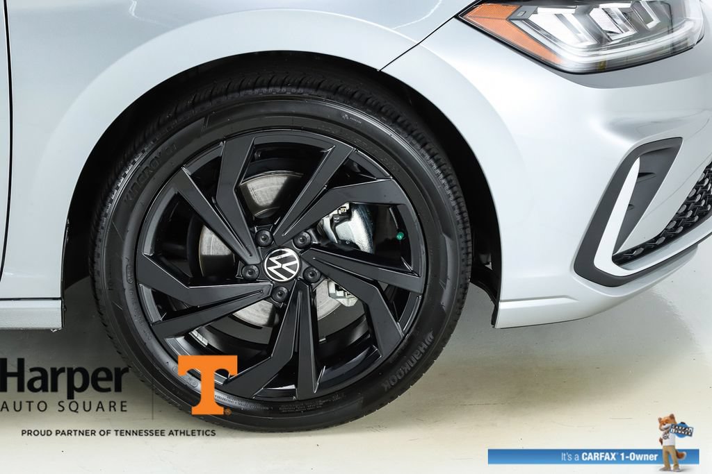Used 2025 Volkswagen Jetta SE w/ Sunroof Package FWD image 51