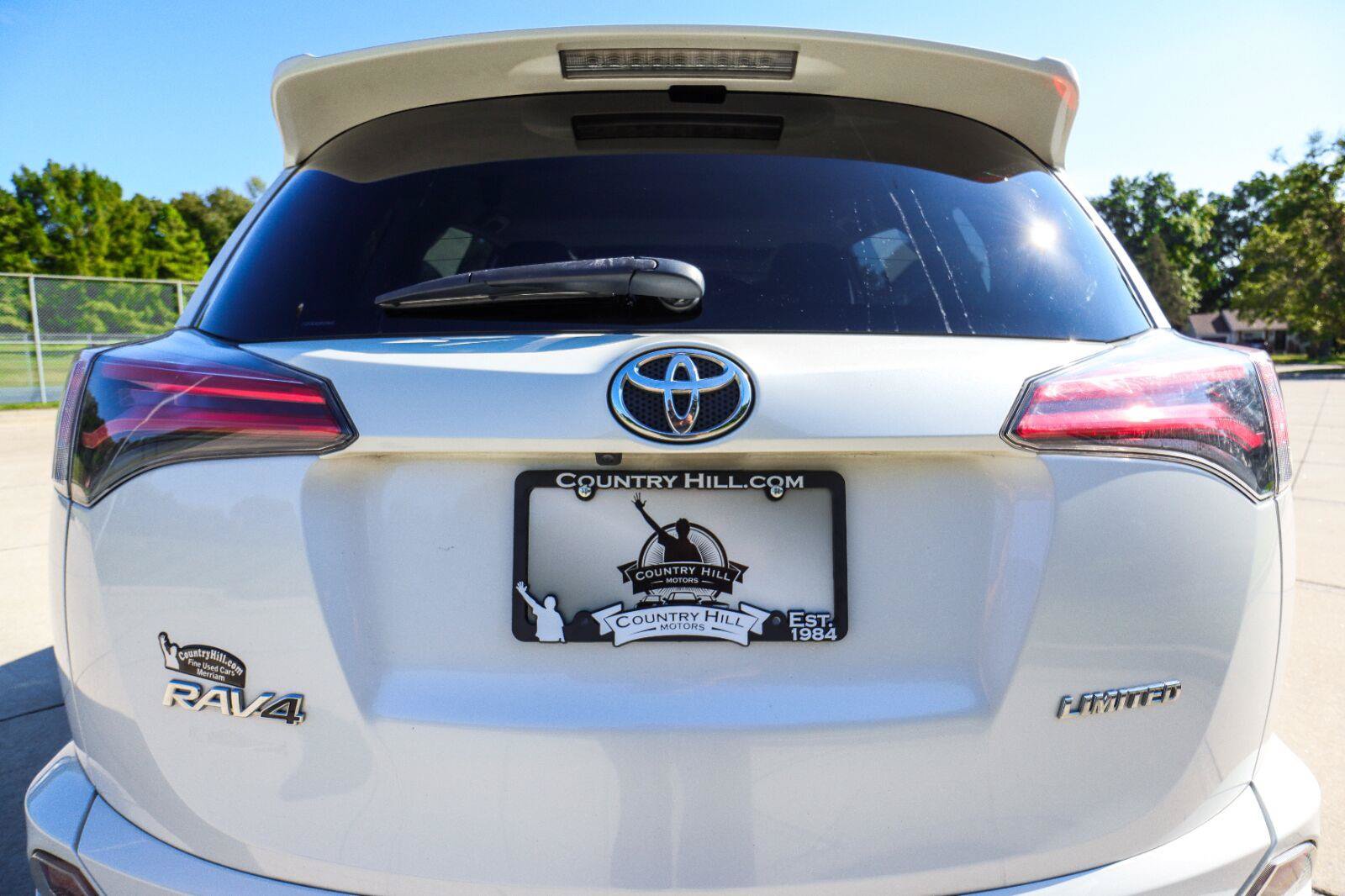 Used 2016 Toyota RAV4 Limited FWD image 39