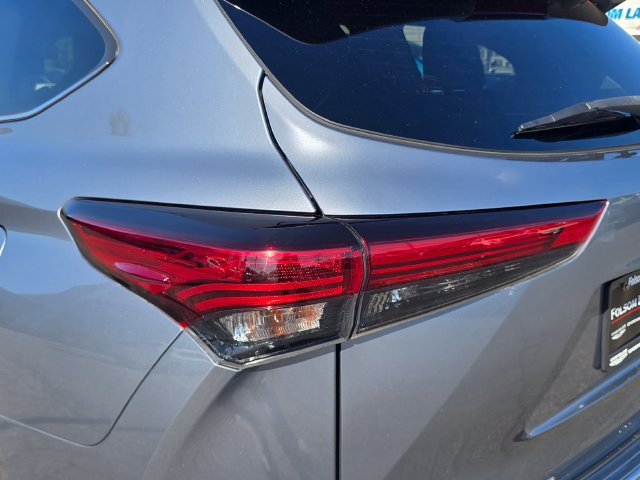 Used 2021 Toyota Highlander Platinum AWD/4WD image 32