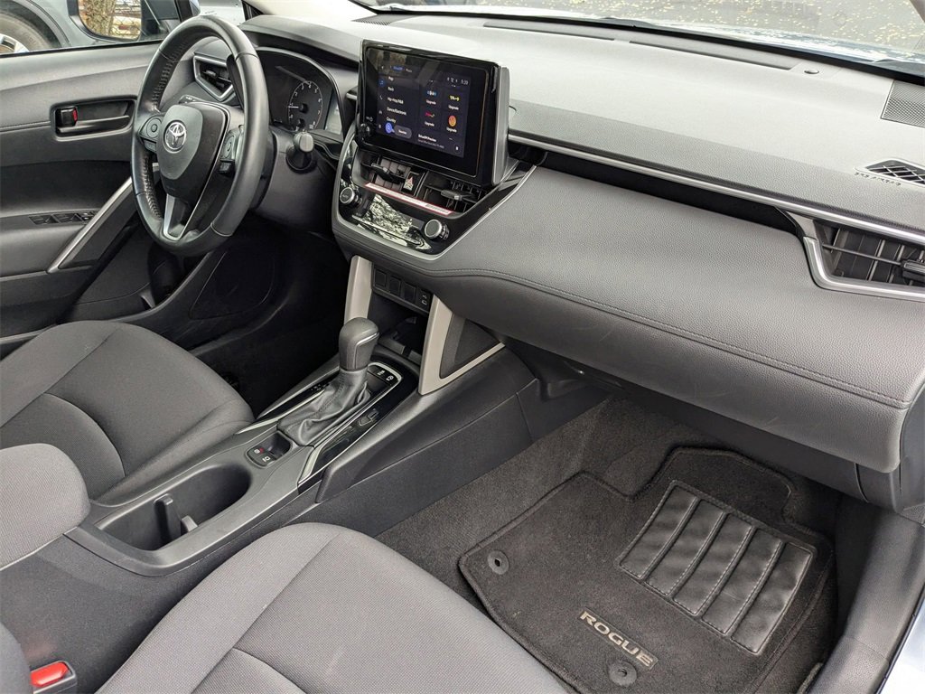 Used 2024 Toyota Corolla Cross LE image 35