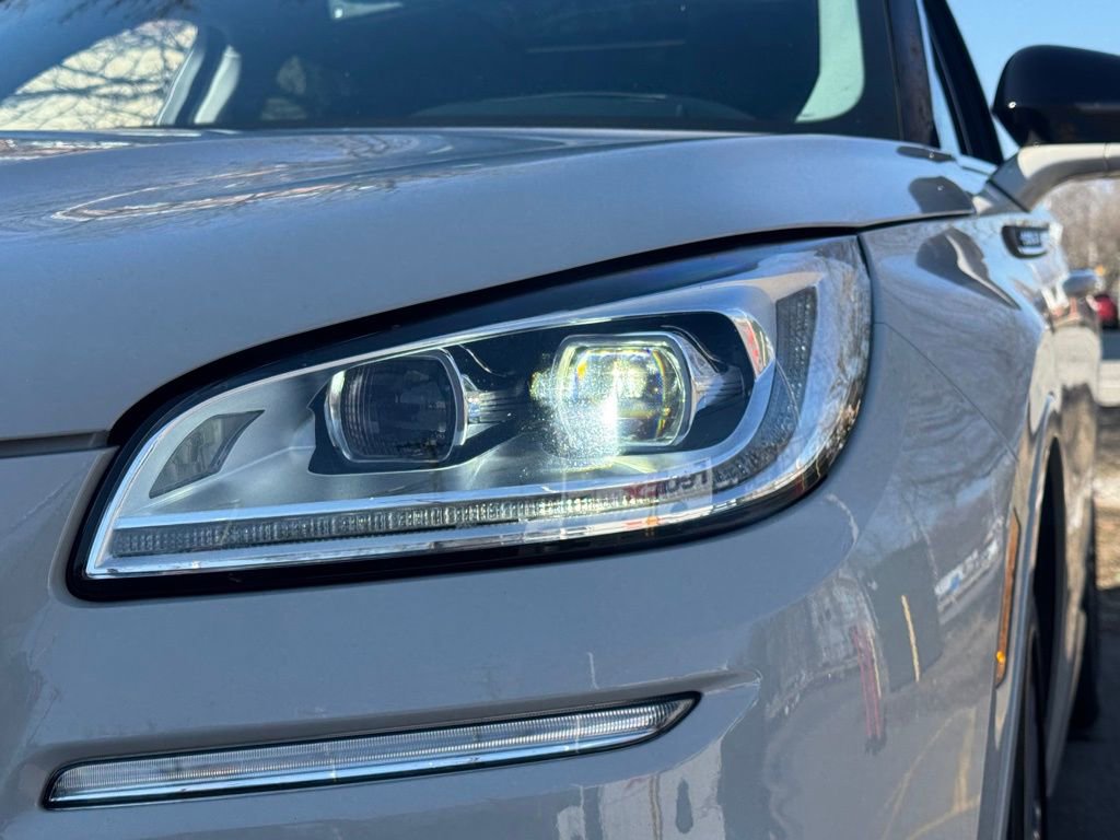 Used 2020 Lincoln Corsair Reserve w/ Equipment Group 201A image 9