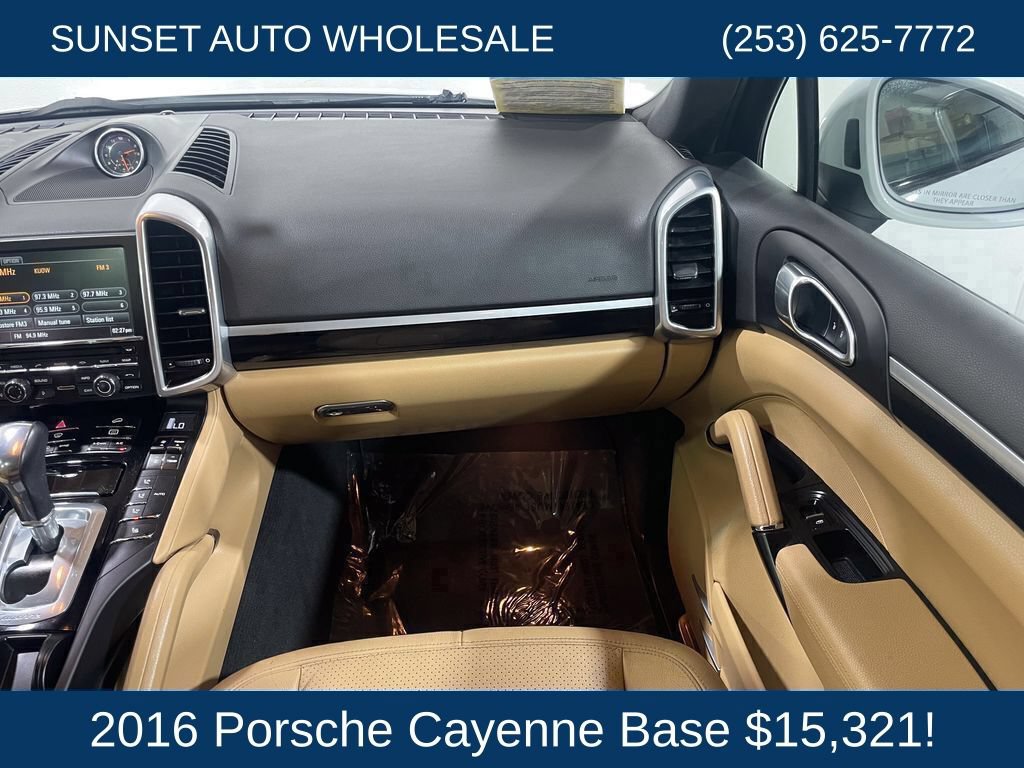 Used 2016 Porsche Cayenne AWD/4WD image 25