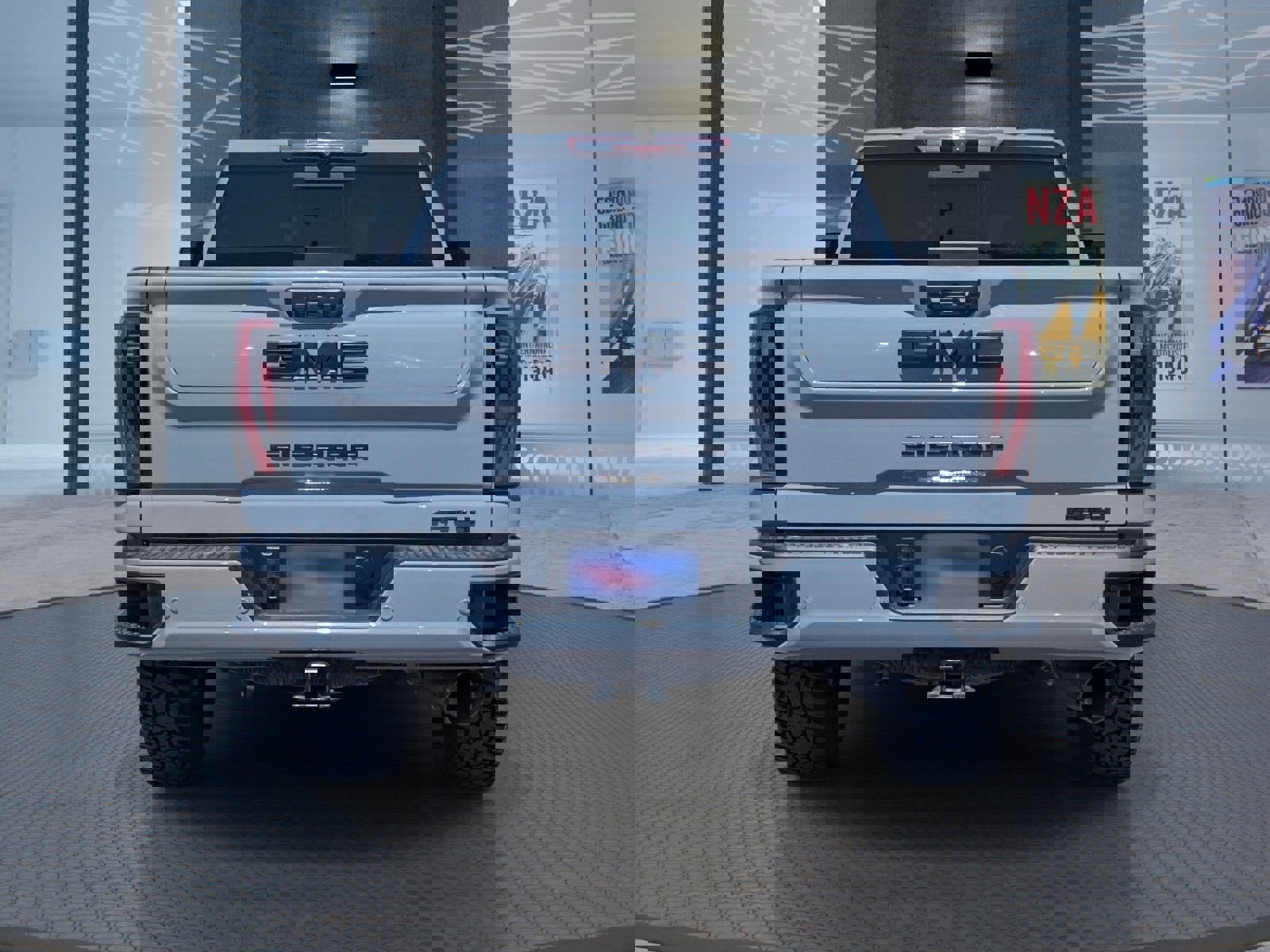 Used 2024 GMC Sierra 2500 AT4 w/ AT4 Premium Plus Package AWD/4WD image 5