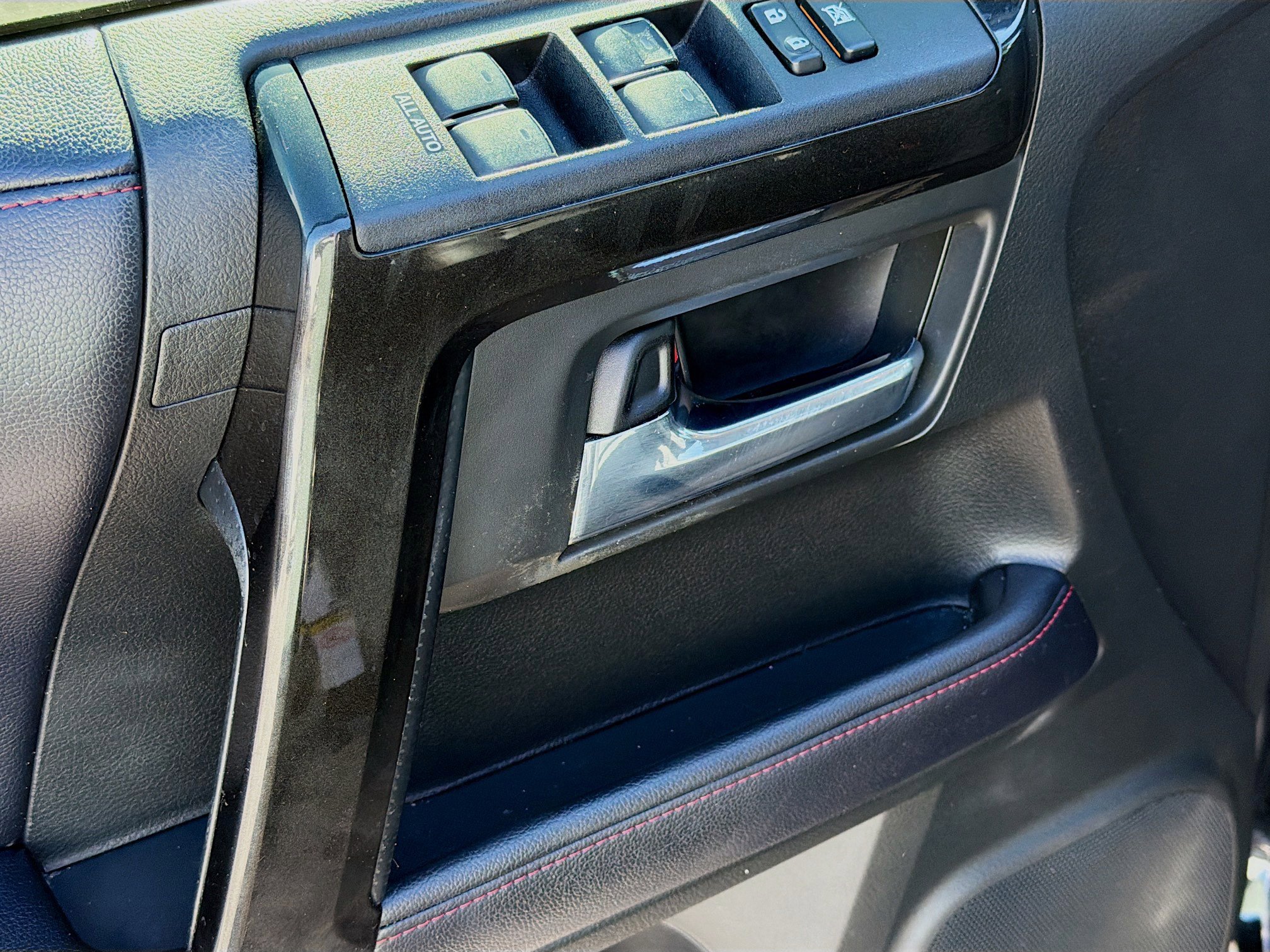 Used 2018 Toyota 4Runner TRD Off-Road Premium w/ Convenience Package AWD/4WD image 21