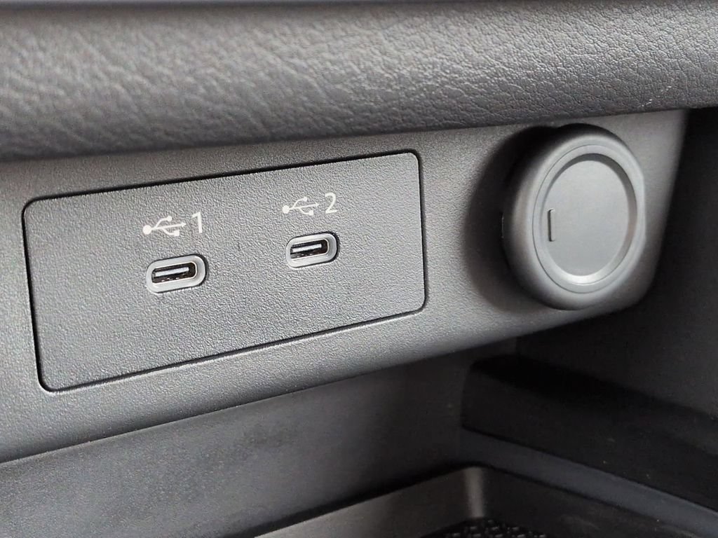 Certified 2026 Nissan Rogue SV FWD image 21