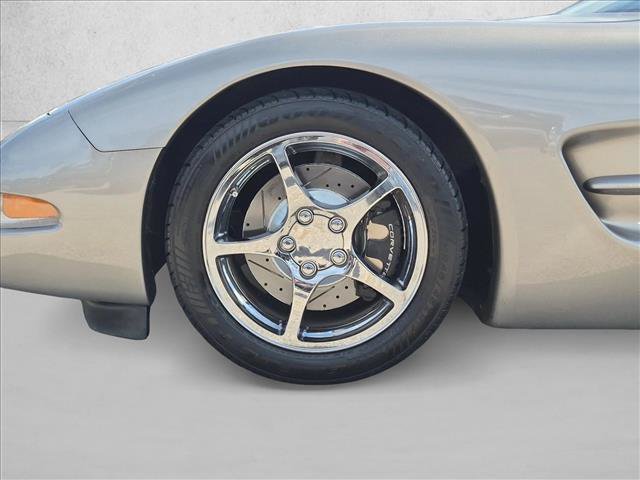 Used 1998 Chevrolet Corvette Coupe RWD image 17