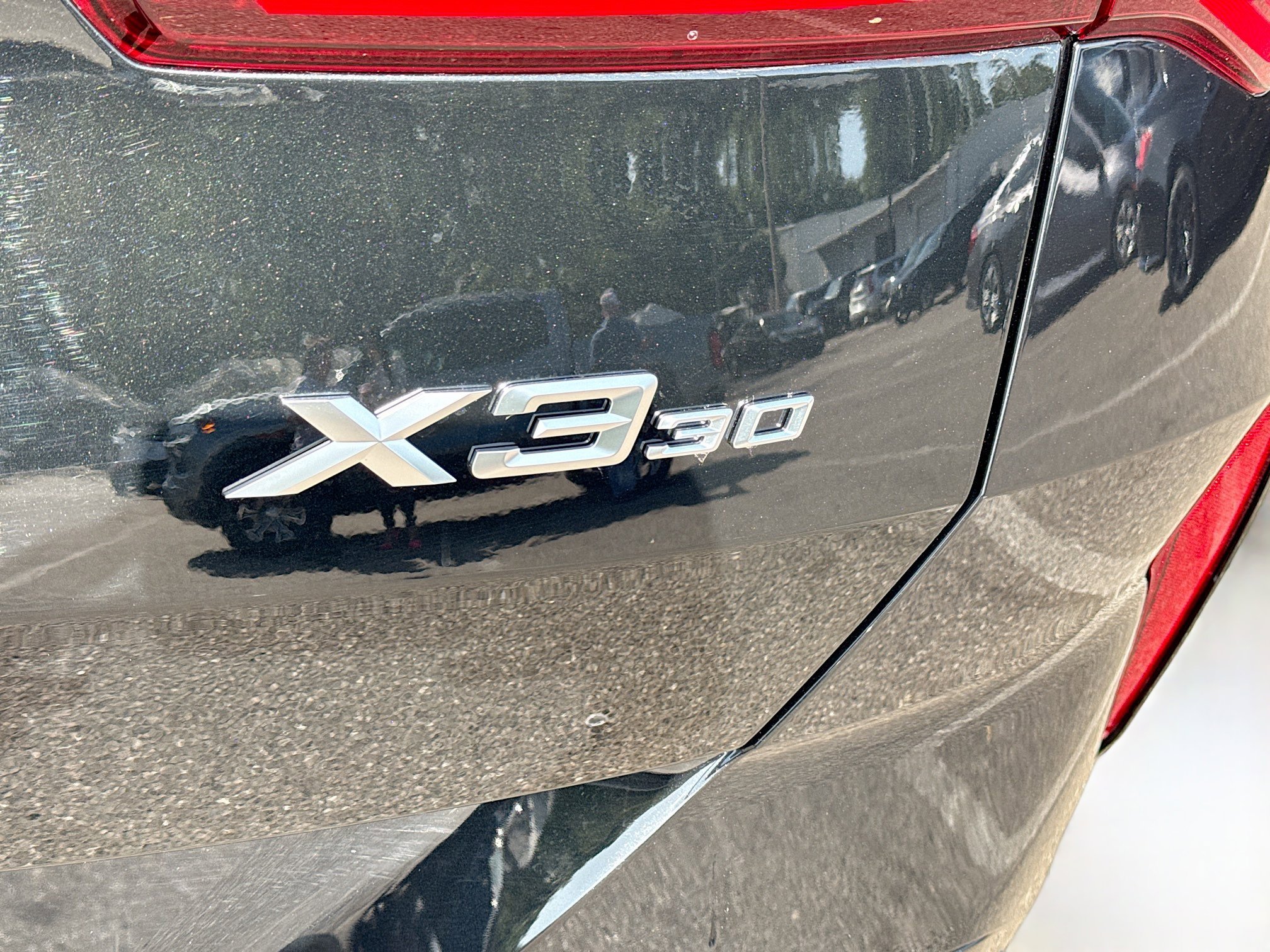 Used 2025 BMW X3 xDrive30i w/ Premium Package image 11