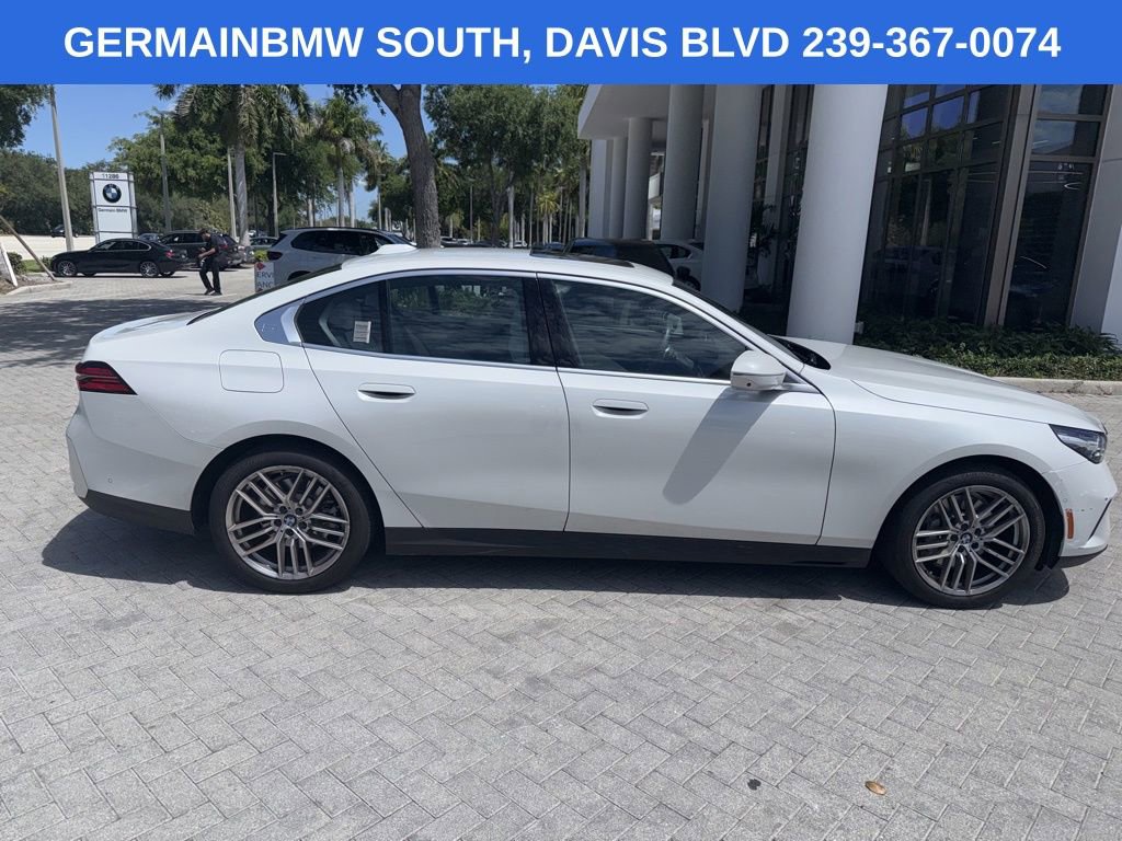 Certified 2024 BMW 530i w/ Premium Package RWD image 6