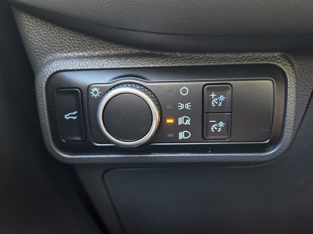 Used 2025 Ford Explorer Active RWD image 16
