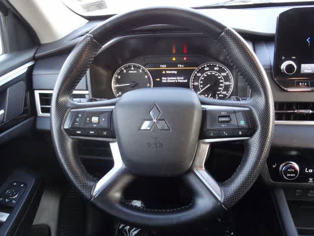 Used 2024 Mitsubishi Outlander SE AWD/4WD image 15