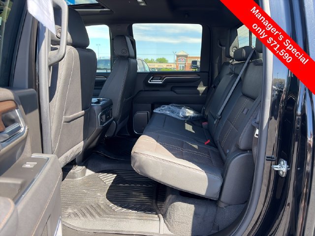 Used 2025 Chevrolet Silverado 3500 High Country w/ High Country Premium Package AWD/4WD image 29