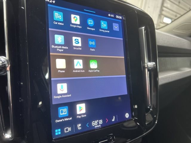 Used 2025 Volvo XC40 B5 Core AWD/4WD image 13