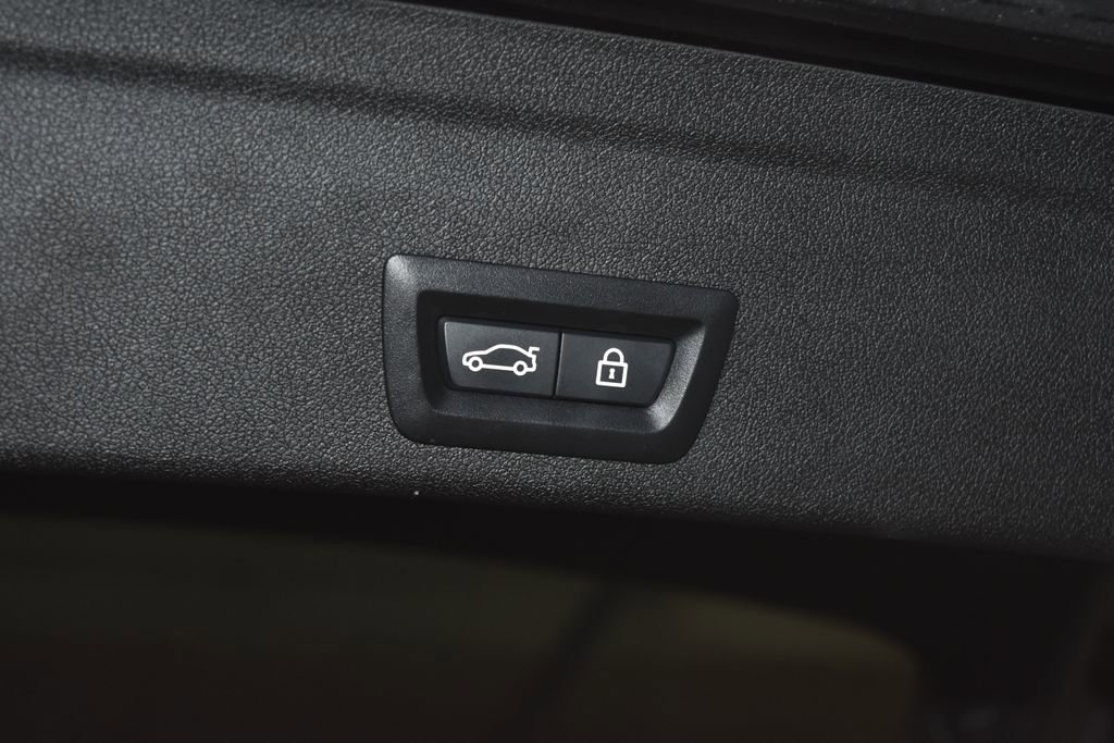 Used 2020 BMW X6 xDrive40i w/ Premium Package image 35