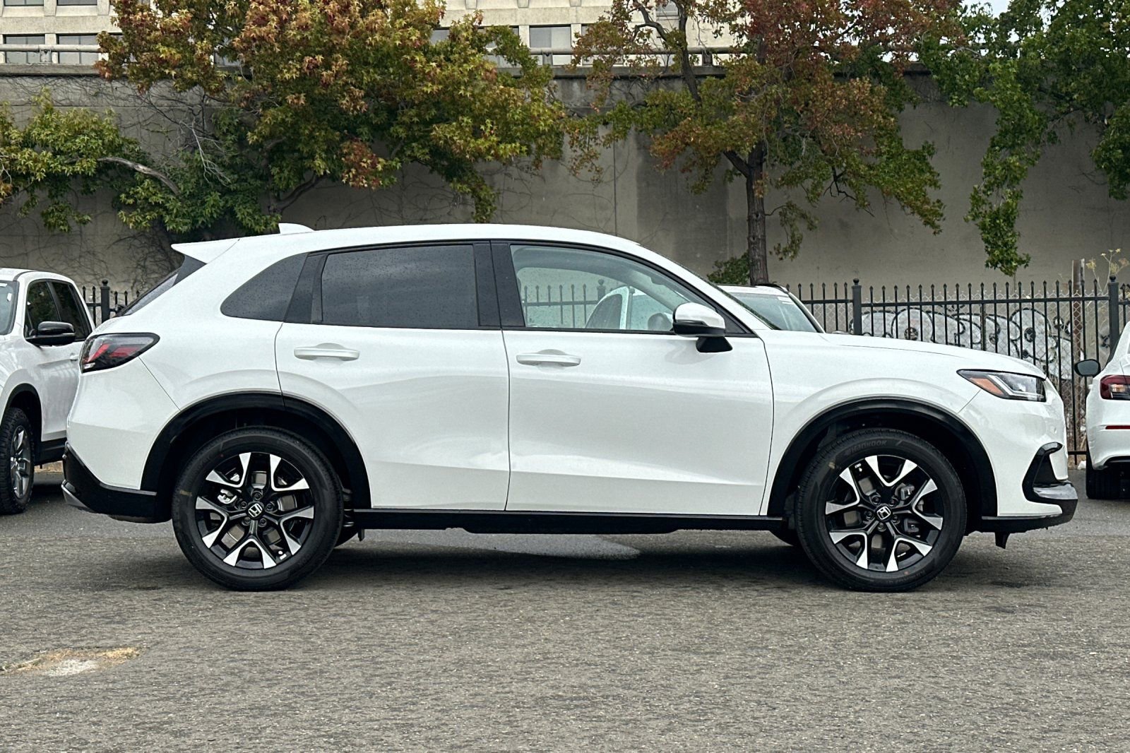 New 2026 Honda HR-V EX-L image 3