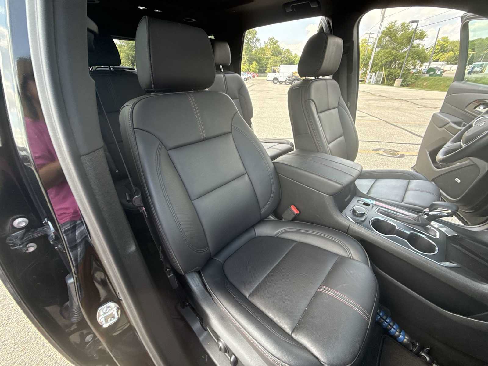 Used 2023 Chevrolet Traverse RS AWD/4WD image 29