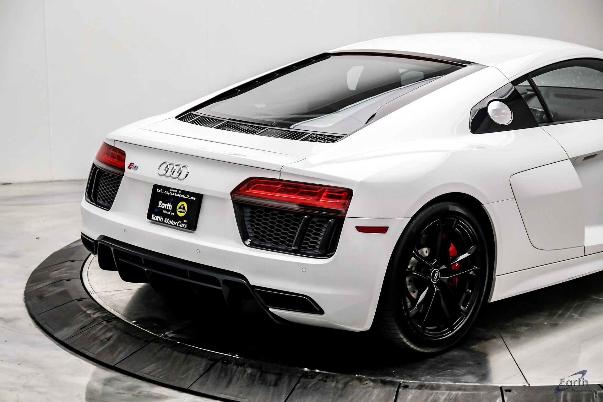 Used 2018 Audi R8 V10 RWD image 23