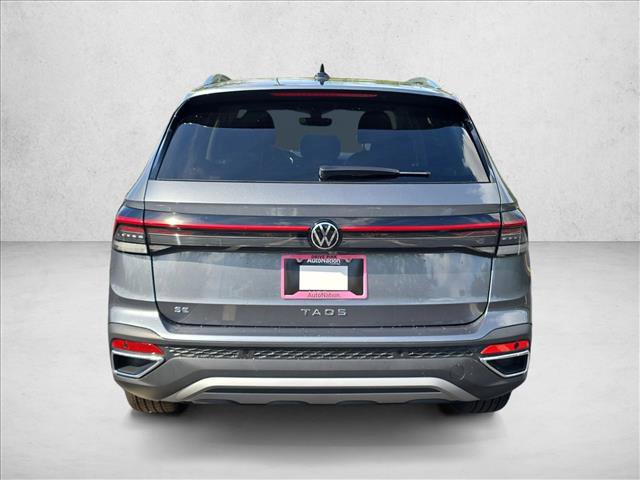 New 2025 Volkswagen Taos SE image 4