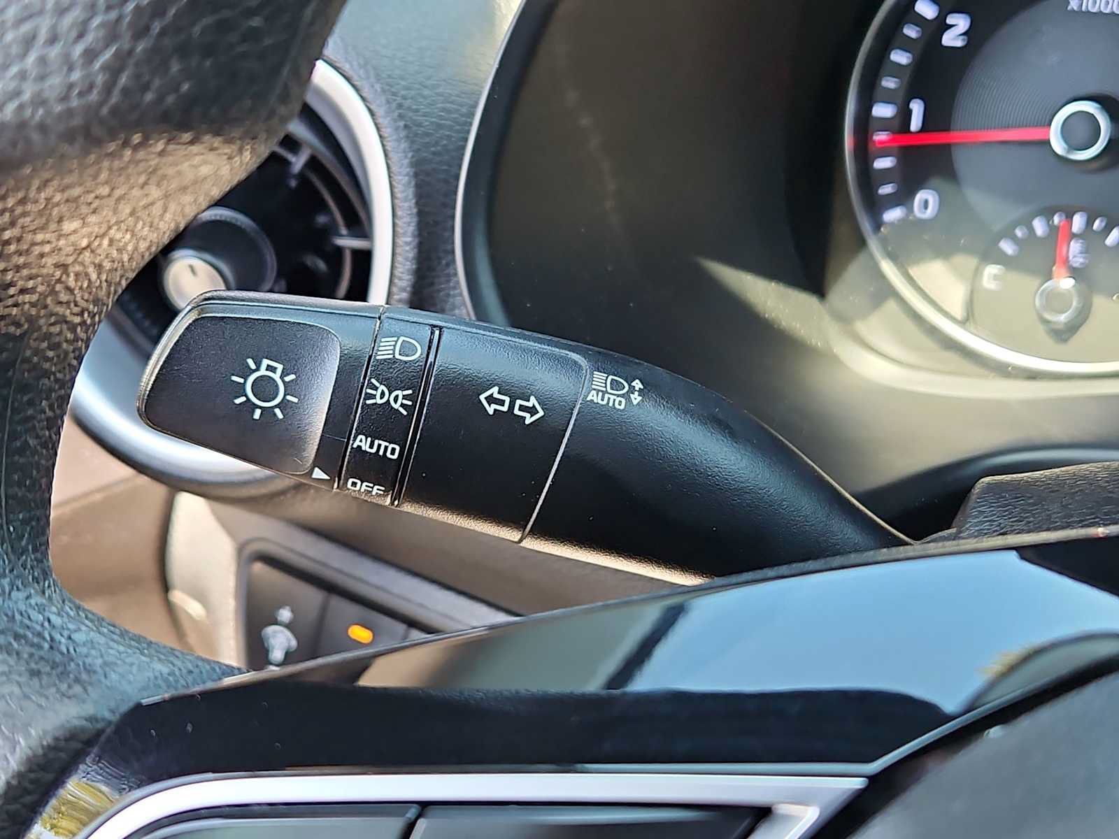 Used 2023 Kia Forte LXS w/ LXS Technology Package FWD image 21
